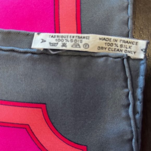 Vintage Hermès 100% Silk Carrousel Scarf - Picture 9 of 10